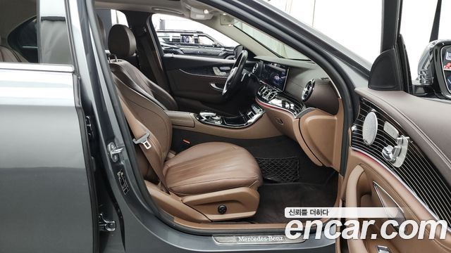 Mercedes-Benz E-Class E400 4MATIC Exclusive