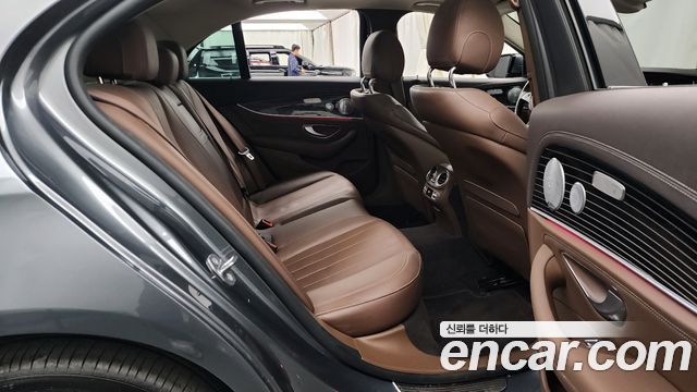 Mercedes-Benz E-Class E400 4MATIC Exclusive