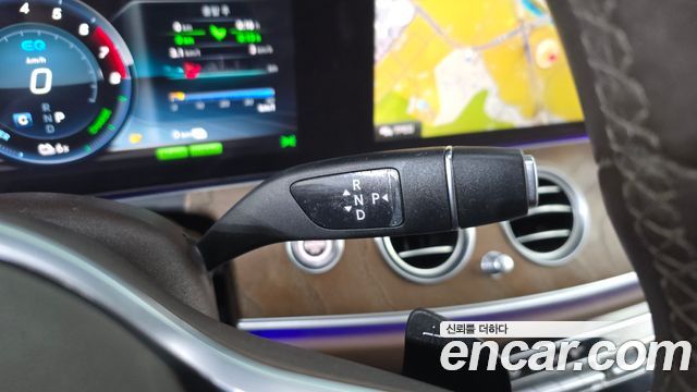 Mercedes-Benz E-Class E300e 4MATIC Exclusive