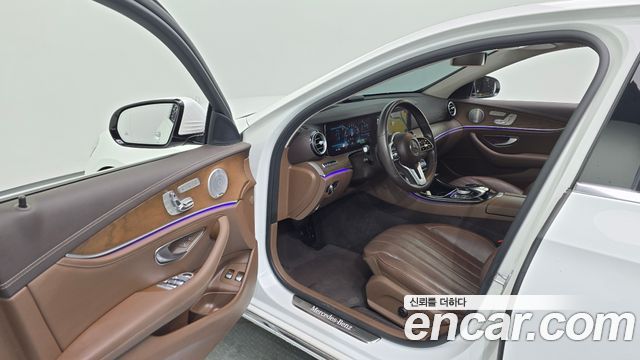 Mercedes-Benz E-Class E300e 4MATIC Exclusive