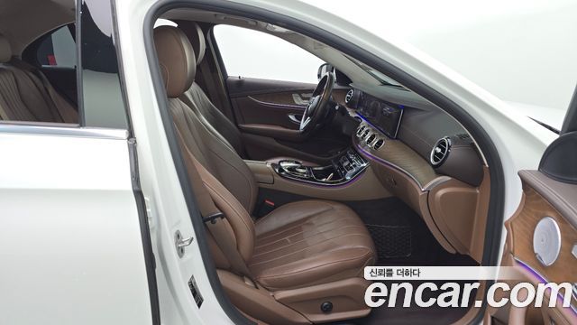 Mercedes-Benz E-Class E300e 4MATIC Exclusive