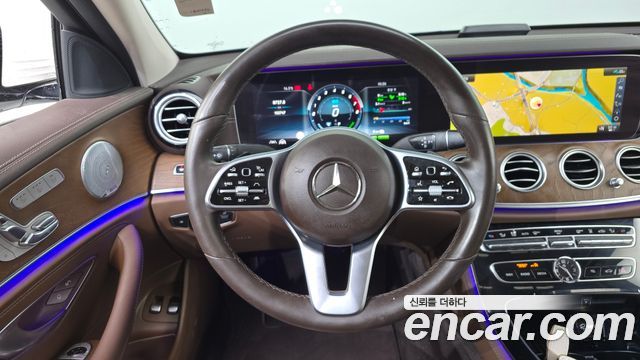 Mercedes-Benz E-Class E300e 4MATIC Exclusive