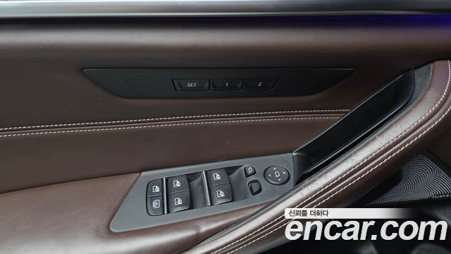 BMW 5-Series 520d M Sport Package Plus