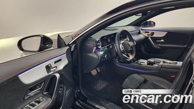Mercedes-Benz CLA-Class CLA250 4MATIC