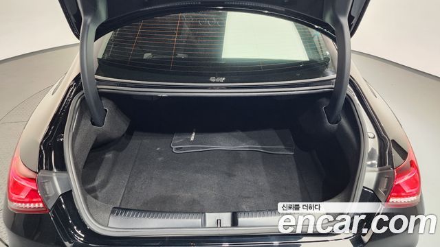 Mercedes-Benz CLA-Class CLA250 4MATIC