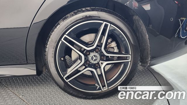 Mercedes-Benz CLA-Class CLA250 4MATIC