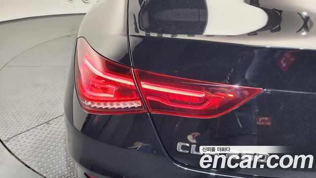 Mercedes-Benz CLA-Class CLA250 4MATIC