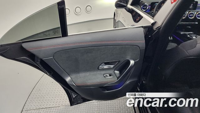 Mercedes-Benz CLA-Class CLA250 4MATIC