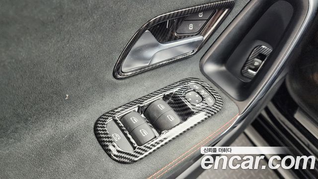 Mercedes-Benz CLA-Class CLA250 4MATIC