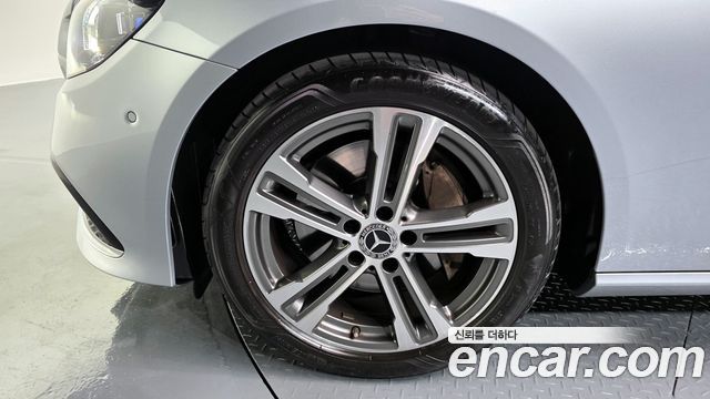 Mercedes-Benz E-Class E350 4MATIC Avantgarde