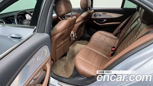 Mercedes-Benz E-Class E350 4MATIC Avantgarde