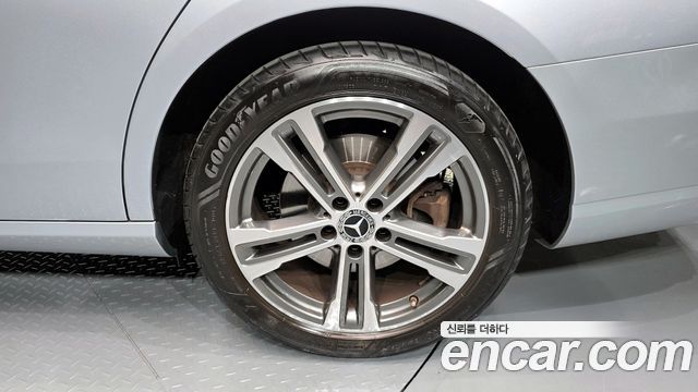 Mercedes-Benz E-Class E350 4MATIC Avantgarde