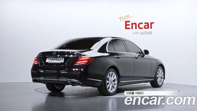 Mercedes-Benz E-Class E300 Exclusive