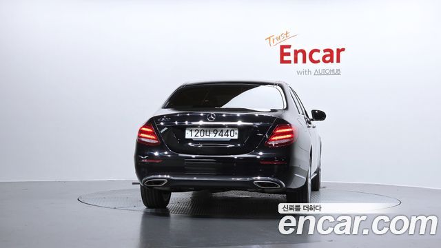 Mercedes-Benz E-Class E300 Exclusive