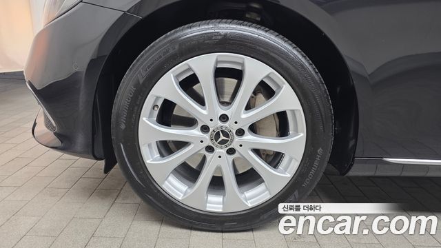 Mercedes-Benz E-Class E300 Exclusive