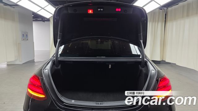 Mercedes-Benz E-Class E300 Exclusive