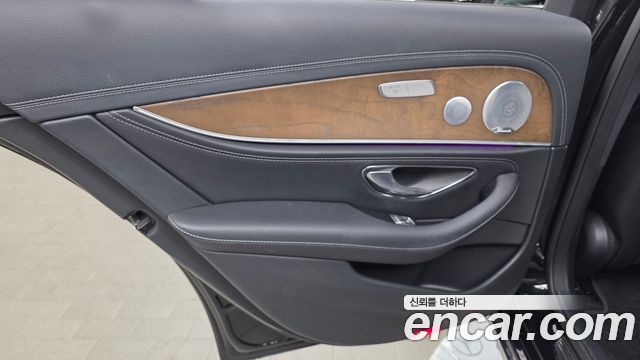 Mercedes-Benz E-Class E300 Exclusive