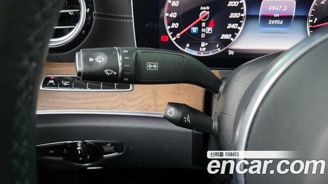 Mercedes-Benz E-Class E300 Exclusive