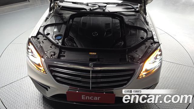 Mercedes-Benz S-Class S560L 4MATIC