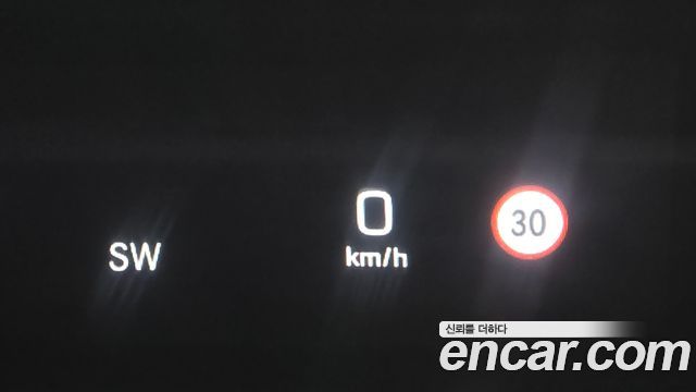 Mercedes-Benz E-Class E300 4MATIC Exclusive
