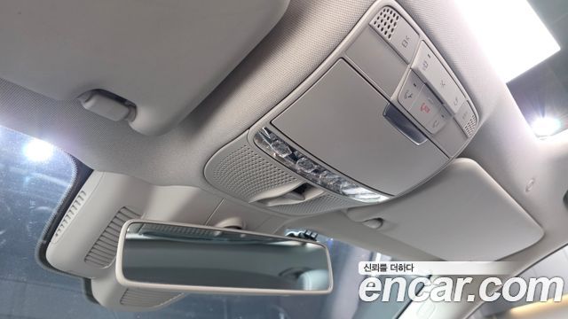Mercedes-Benz E-Class E300 4MATIC Exclusive