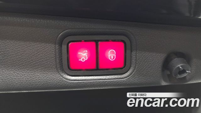 Mercedes-Benz E-Class E300 4MATIC Exclusive