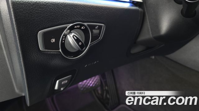 Mercedes-Benz E-Class E300 4MATIC Exclusive