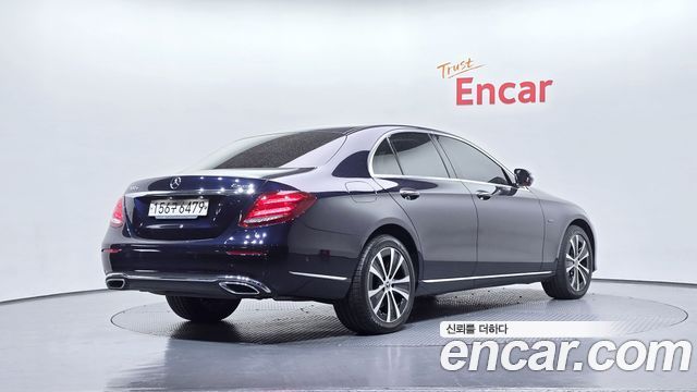 Mercedes-Benz E-Class E300e 4MATIC Exclusive