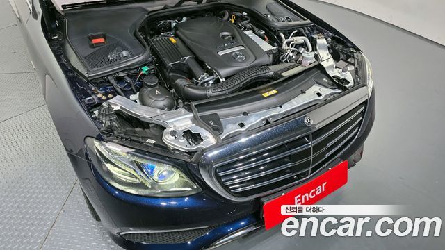 Mercedes-Benz E-Class E300e 4MATIC Exclusive