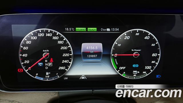 Mercedes-Benz E-Class E300e 4MATIC Exclusive