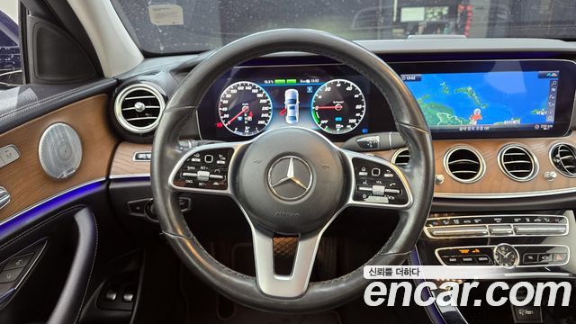 Mercedes-Benz E-Class E300e 4MATIC Exclusive