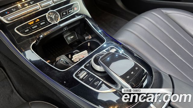 Mercedes-Benz E-Class E300e 4MATIC Exclusive
