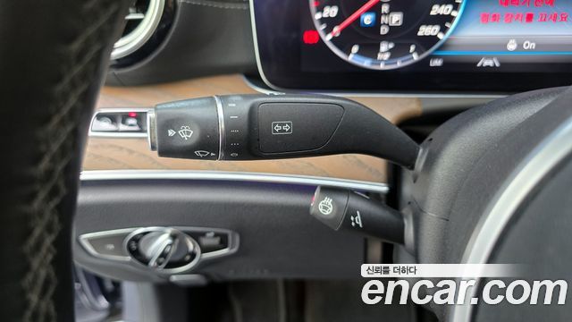 Mercedes-Benz E-Class E300e 4MATIC Exclusive
