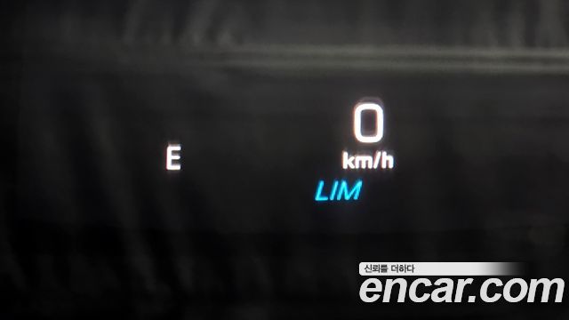 Mercedes-Benz E-Class E300e 4MATIC Exclusive