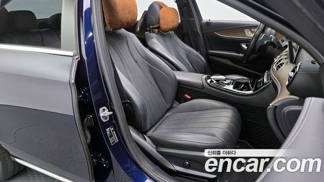 Mercedes-Benz E-Class E300e 4MATIC Exclusive