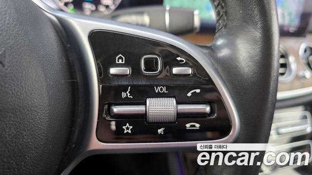 Mercedes-Benz E-Class E300e 4MATIC Exclusive