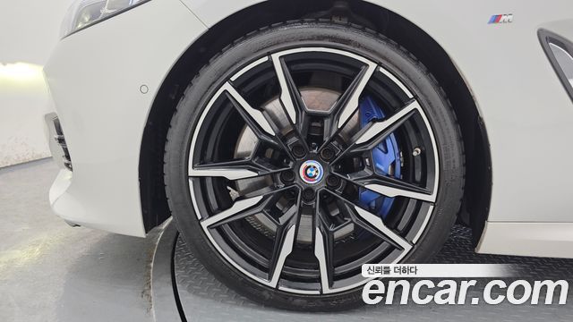 BMW 8-Series M850i xDrive Coupe