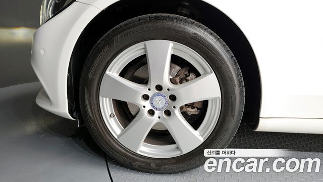 Mercedes-Benz C-Class C200