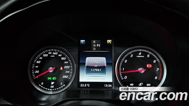 Mercedes-Benz C-Class C200