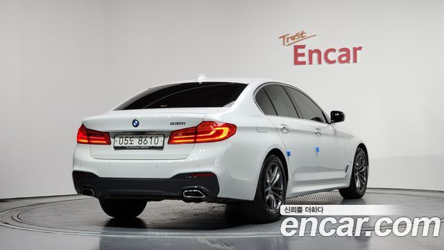 BMW 5-Series 530i M Sport Package Plus