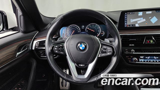BMW 5-Series 530i M Sport Package Plus