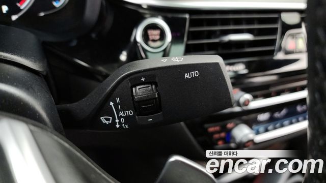 BMW 5-Series 530i M Sport Package Plus