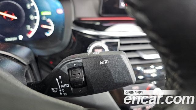 BMW 5-Series 520i Luxury