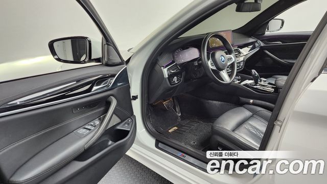 BMW 5-Series 530e M Sport