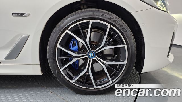 BMW 5-Series 530e M Sport