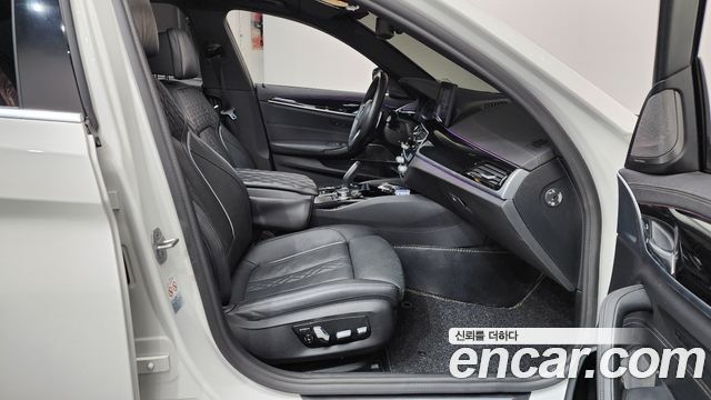 BMW 5-Series 530e M Sport