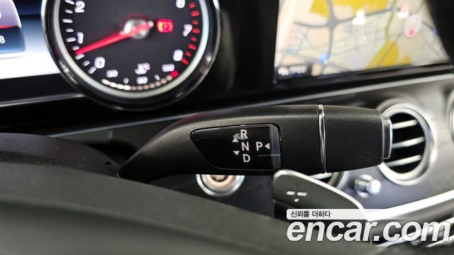 Mercedes-Benz E-Class E200 Avantgarde