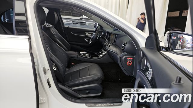 Mercedes-Benz E-Class E200 Avantgarde