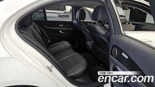 Mercedes-Benz E-Class E200 Avantgarde
