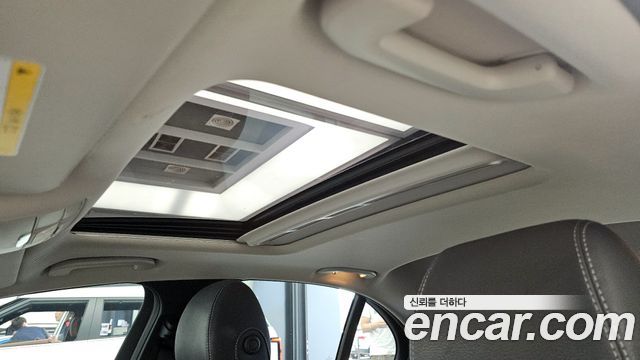 Mercedes-Benz E-Class E200 Avantgarde